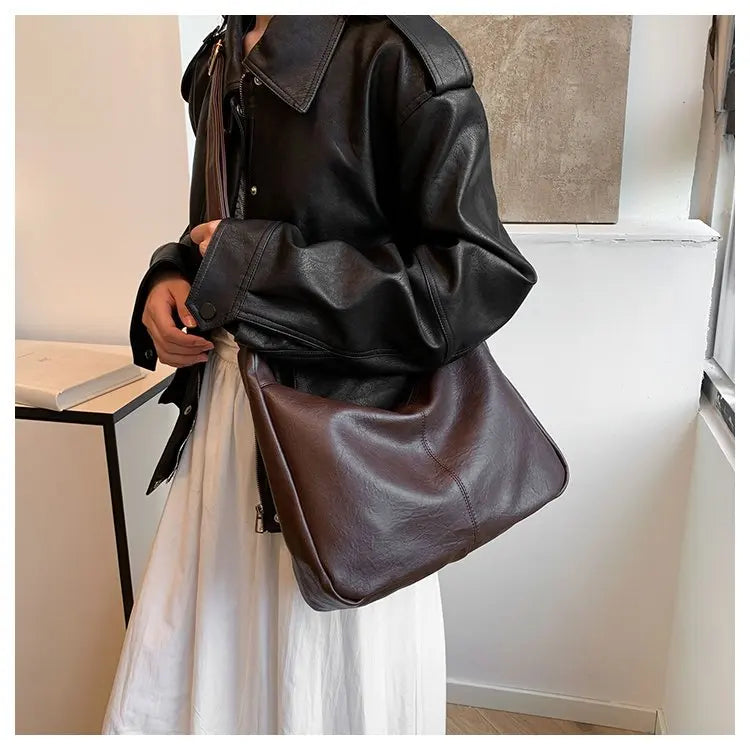 Classic Shopper Shoulder Bag